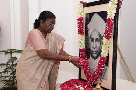 .President Droupadi Murmu Honors Dr. Sarvepalli Radhakrishnan