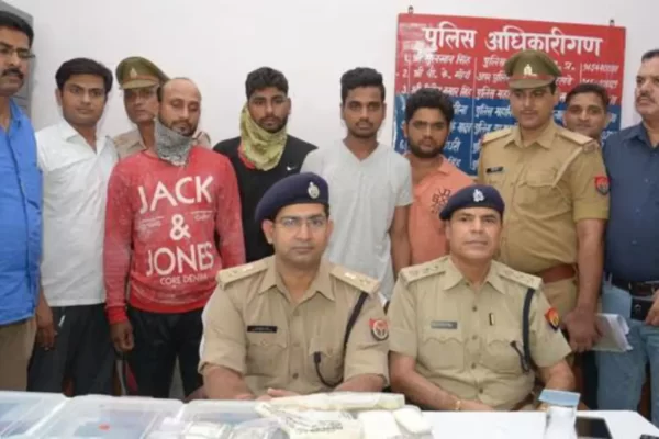 police in ghaziabad launch raid on a renowned robbery gang, leading to four arrests