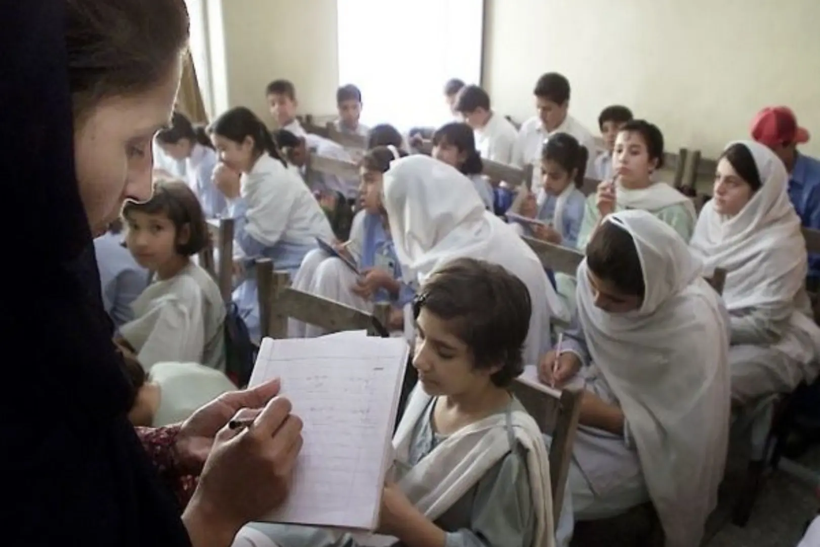 pakistan: teachers protest eight months of unpaid payments