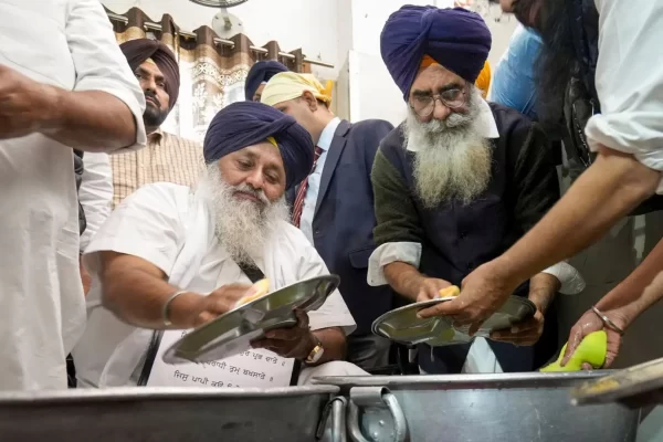 takhat sri kesgarh sahib in anandpur sahib, where sad leader sukhbir badal continues to serve as a "sewadar"