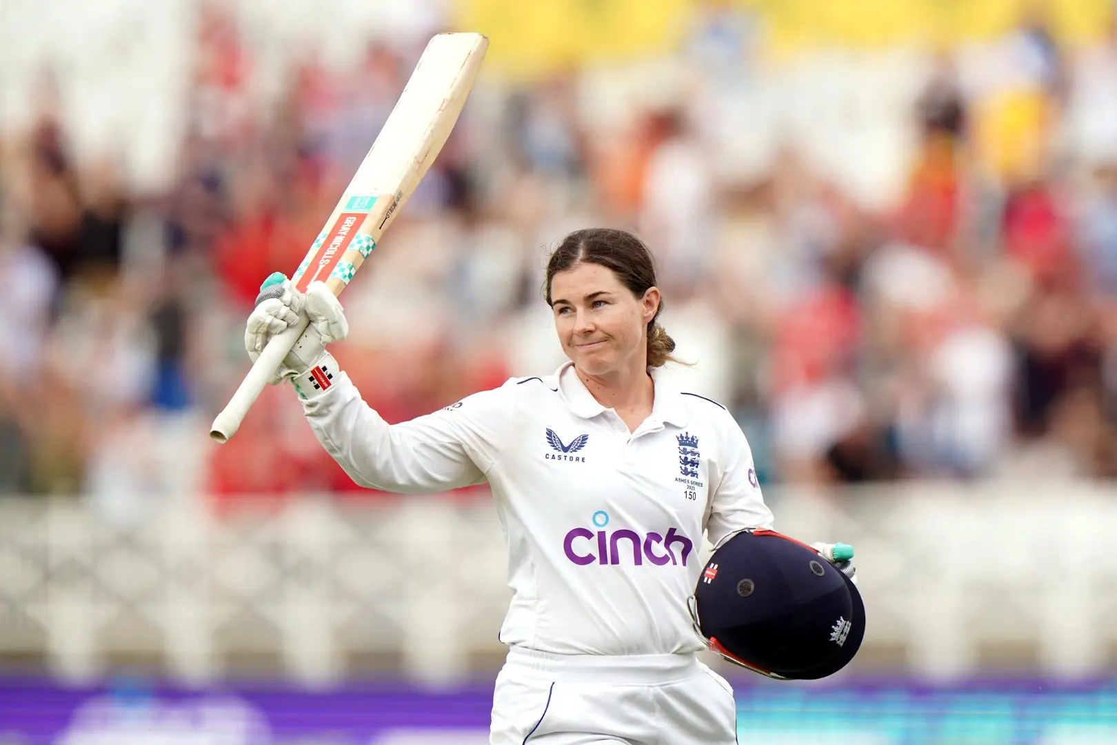 gardner of australia and beaumont of england bat for three women's ashes test matches.