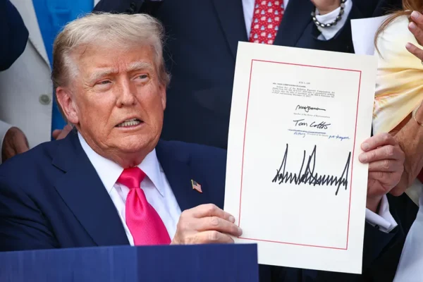 Trump’s Signature Set To Feature On US Currency In Historic First For Sitting President