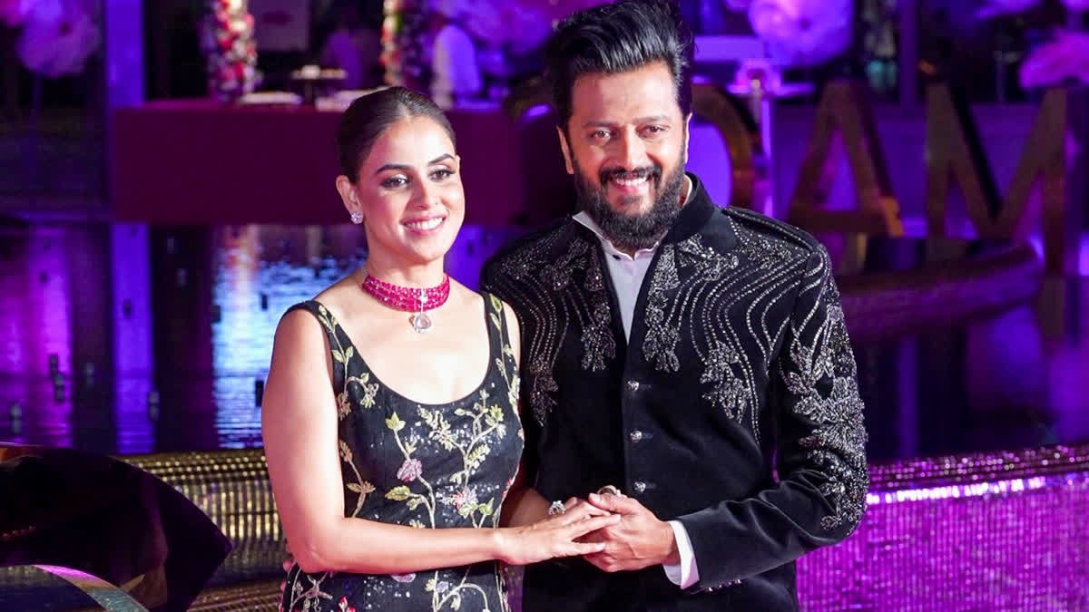 genelia, riteish get emotional at raja shivaji launch