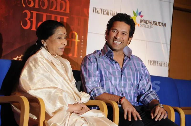 watch: sachin tendulkar tears up, pays emotional tribute to asha bhosle