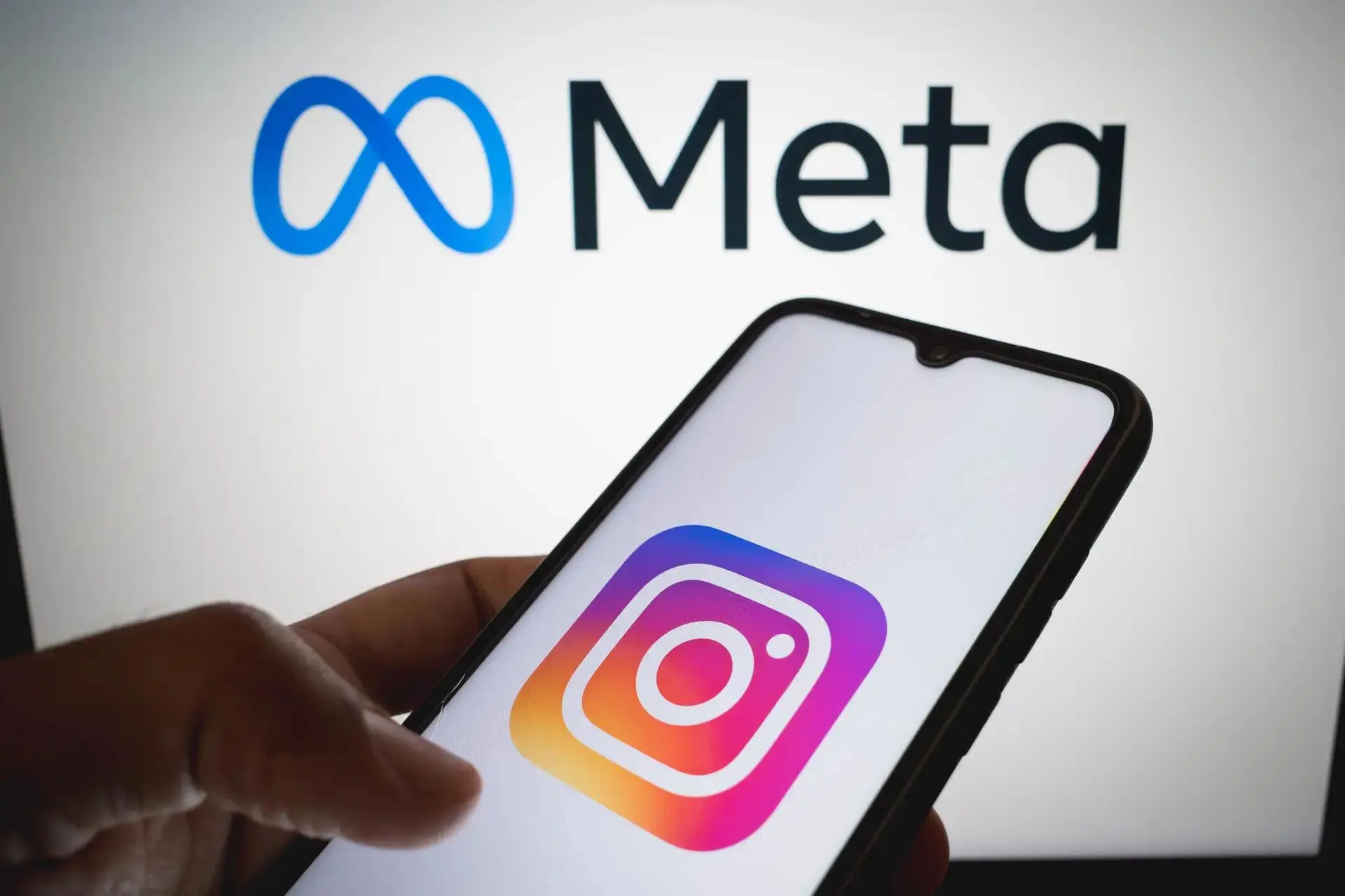 meta instagram account reference feature
